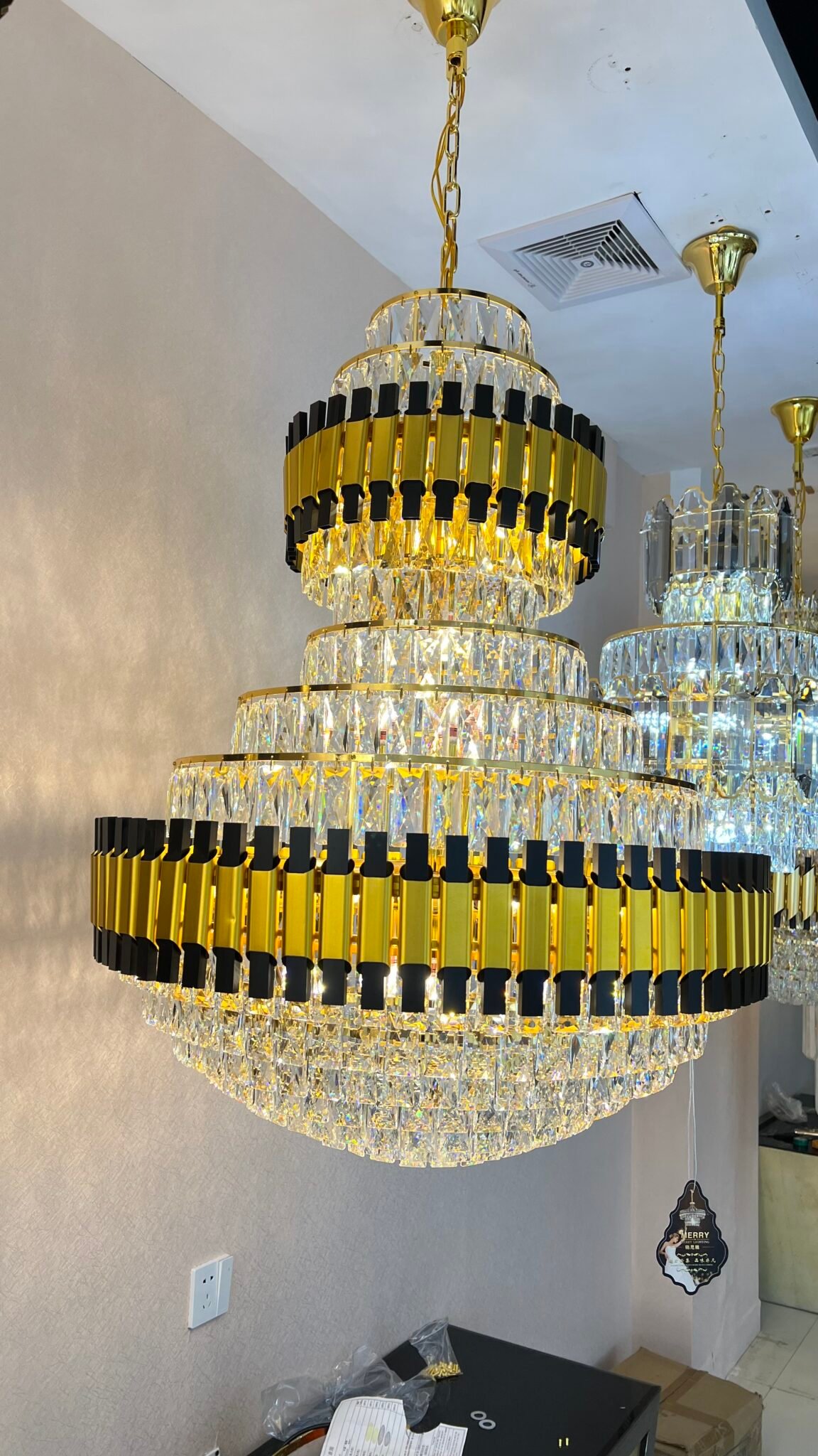 Elegant Gold & Black Multi-Tier Crystal Chandelier – Grand Illumination