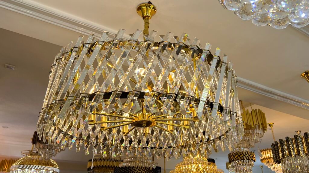 Modern Geometric Crystal Chandelier – Gold & Prism Design