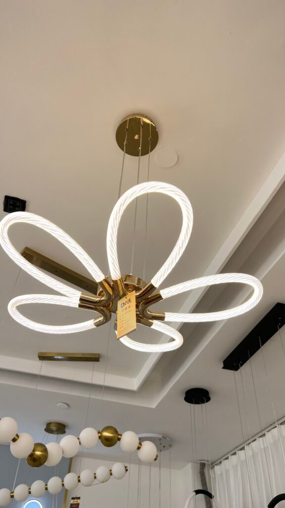 Luxury LED Floral Chandelier – Modern Elegance