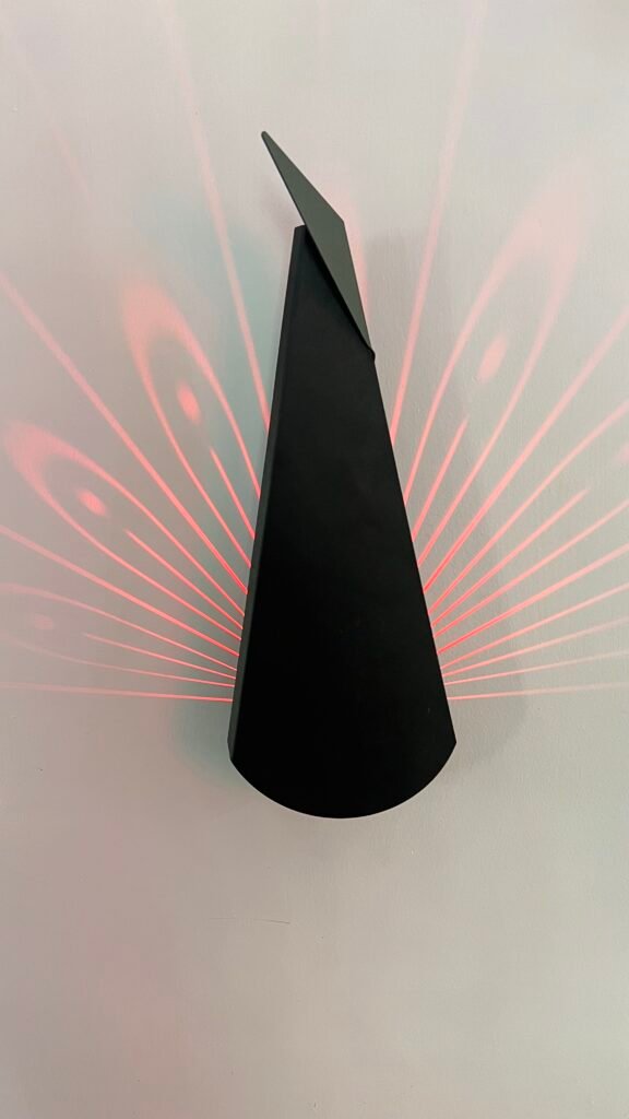 Peacock Feather LED Wall Light – Modern Accent Lighting