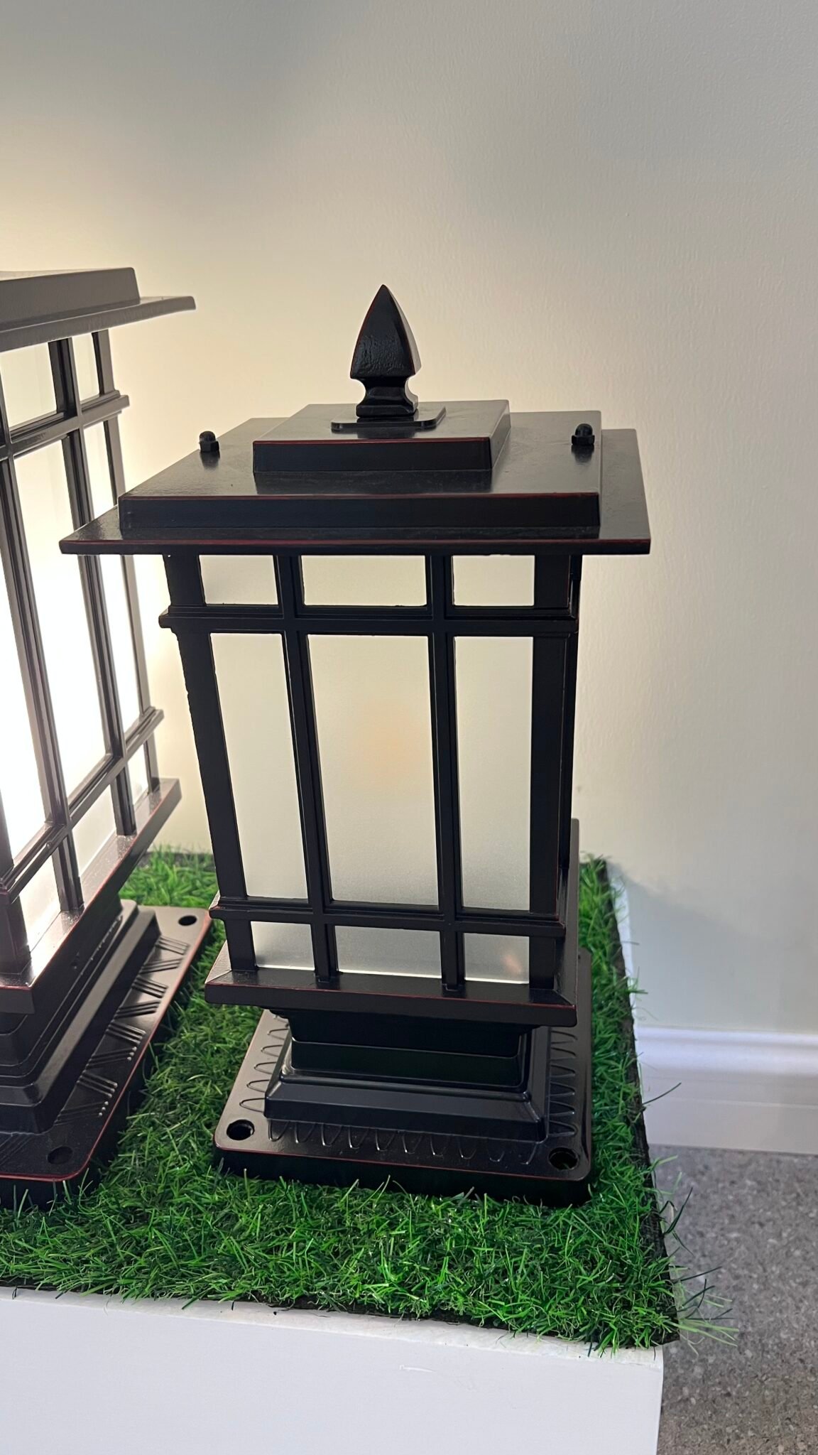 Modern Outdoor Gate Light